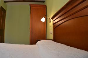 Cama o camas de una habitación en Casas Rurales Las Corradas
