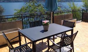 A balcony or terrace at Casa Vacanze Breva