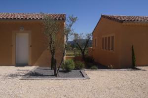 Budova, kde se prázdninový dům nachází