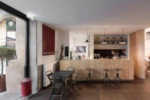 Cuisine ou kitchenette dans l'établissement The Passenger Hostel