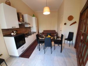 Kuchnia lub aneks kuchenny w obiekcie Villa Antonella
