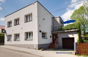 Budova, v ktorej sa apartmán nachádza
