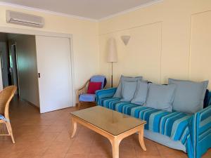 
A seating area at Cabanas de Tavira Apartment
