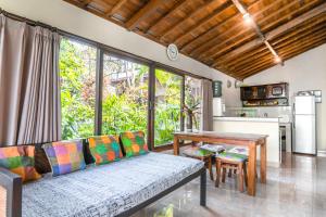 Η κουζίνα ή μικρή κουζίνα στο Sari Bamboo Bungalows