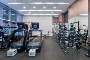 Fitness centrum a/nebo fitness zařízení v ubytování The Sphere Serviced Residences Managed by HII