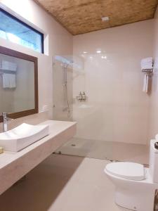 Koupelna v ubytování Casitas de Victoria + 17 fotografií