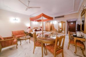 Posezení v ubytování LMB Hotel City Centre, Jaipur