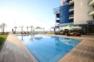 Bazén v ubytování Batumi Palm Hotel nebo v jeho okolí