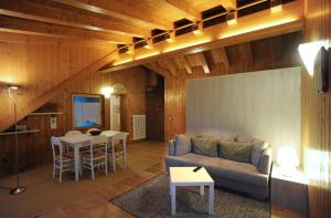 Albergo Diffuso Ravasclettoにあるシーティングエリア