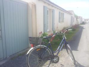 Foto da galeria de La Passerose jardin clos 300mplage la Couarde sur mer em La Couarde-sur-Mer