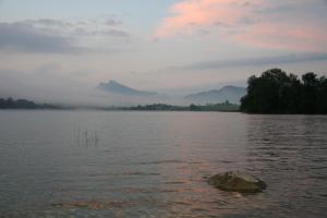 Fotografie z fotogalerie ubytování Hotel Garni Dorferwirt am Irrsee v destinaci Tiefgraben