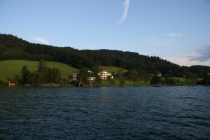 Fotografie z fotogalerie ubytování Hotel Garni Dorferwirt am Irrsee v destinaci Tiefgraben