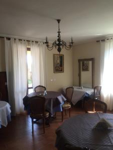 Zdjęcie z galerii obiektu VILLA LE ROSE w mieście Cavour