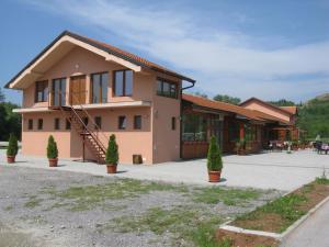 Το κτήριο όπου στεγάζεται  το θέρετρο