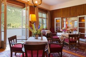 Reštaurácia alebo iné gastronomické zariadenie v ubytovaní Hotel Tre Cime Sesto - Sexten
