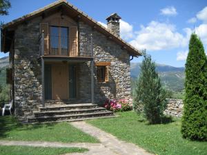 A general mountain view or a mountain view taken from the country house