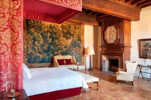 Postel nebo postele na pokoji v ubytování Château de Bagnols