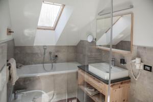 Kúpeľňa v ubytovaní Penthouse Chalet Pichlerhof + 37 fotografií