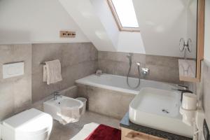 Kúpeľňa v ubytovaní Penthouse Chalet Pichlerhof