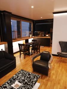 Posezení v ubytování Andromeda Downtown Residence + 24 fotografií