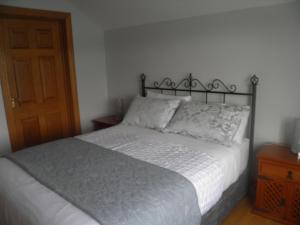 Ένα ή περισσότερα κρεβάτια σε δωμάτιο στο Bay View B&B Glandore