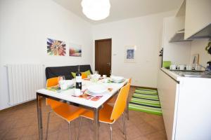 Kuchyňa alebo kuchynka v ubytovaní GIULIA E CHIARA LUXURY APARTMENT