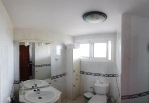 Łazienka w obiekcie Cielomar Benalmadena costa