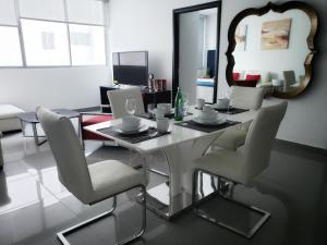 Gallery image of Breath-taking Urban Apartment - PH Quartier 74 in Panama City
