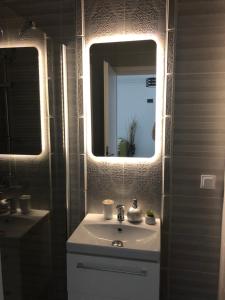 Ένα μπάνιο στο Alexia Apartment +20 φωτογραφίες