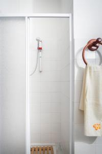 A bathroom at Apartment Helios
