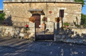 Fotografie z fotogalerie ubytování Anna's Stone House v destinaci Megála Khoráfia