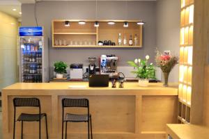 Příslušenství pro přípravu čaje a kávy v ubytování Travel light hostel + 37 fotografií