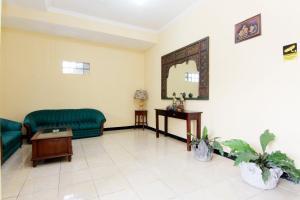 Area soggiorno di JJ House Gejayan