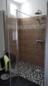 Koupelna v ubytování Waldhufenidyll Königswalde im Erzgebirge