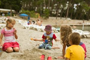 Gäste, die in der Unterkunft Glamping Tents | Losinj | Camp Čikat übernachten