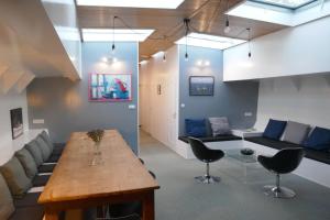 Posezení v ubytování Boathotel Rotterdam Wilhelmina