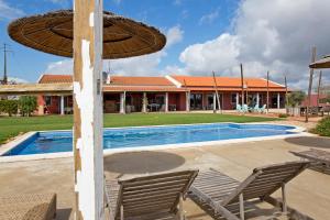 Swimmingpoolen hos eller tæt på Quinta dos doze Sobreiros - Quarto Sol