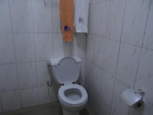 Koupelna v ubytování Meka Hotel