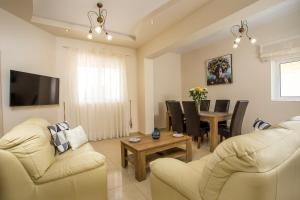 Posezení v ubytování Villa Linda Tsambika Afandou