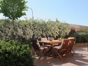 A garden outside El Eresma de Carmen