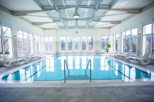 Swimmingpoolen hos eller tæt på Vitalhotel Weisse Elster