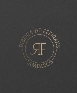Certyfikat, podpis lub inny dokument wystawiony w obiekcie Ribeira de Fefiñanes