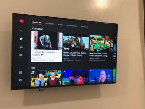 Telewizja i/lub zestaw kina domowego w obiekcie Colosseo Smart Flat