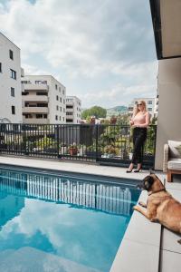 Swimmingpoolen hos eller tæt på Kaiser Apartments - Wohnpark Graz-Gösting