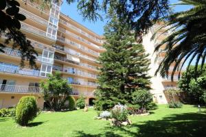 Vonkajšia záhrada v ubytovaní Apartamentos Creu de Sant Pol 2 Habitaciones