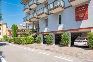 Foto dalla galleria di Hotel Taormina a Bardolino