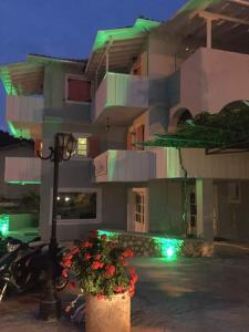 アギオス・ニキータスにあるEolos Apartments with Private Parkingのギャラリーの写真 +79枚の写真