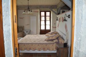 Llit o llits en una habitació de Ellesmere