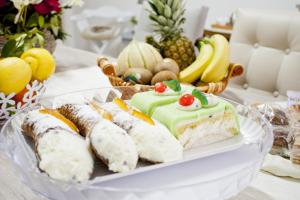 Jedlo v ubytovaní bed & breakfast alebo blízkom okolí