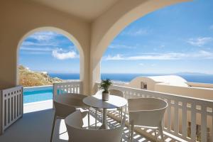 Afbeelding uit fotogalerij van Star Infinity Suites in Pirgos